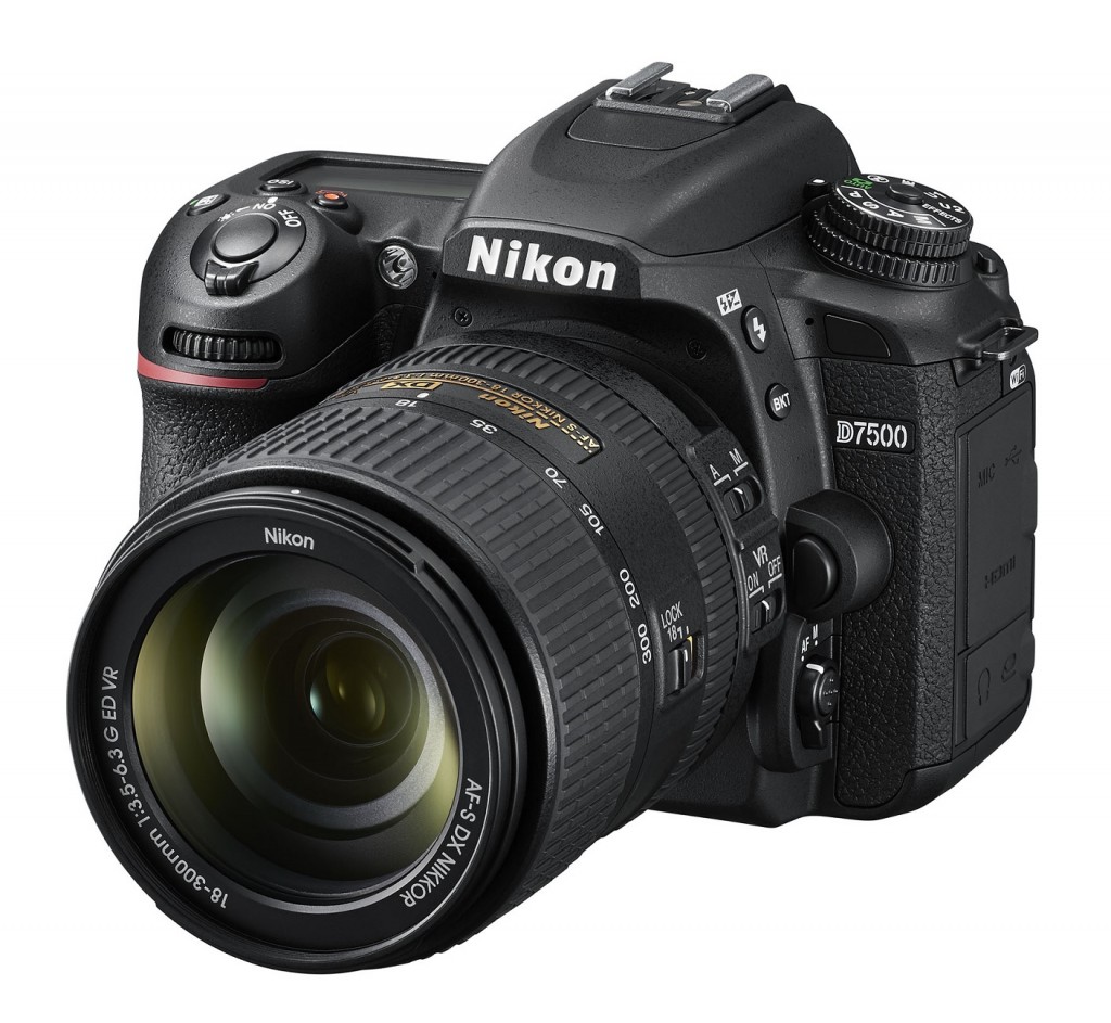 Nikon D7500_18_300_3.5_6.3G_frt34l