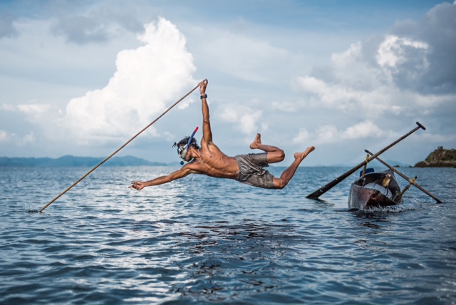 Nikon photo Contest_Disappearing fishing method by Moken_(c)Dorte Verner
